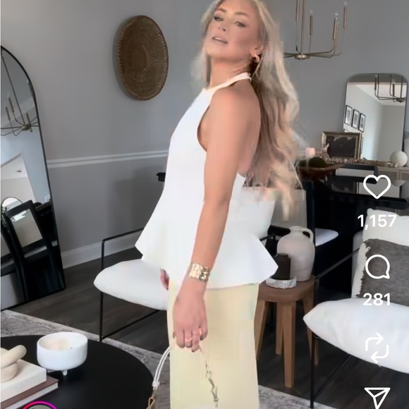 NWT Zara blogger fav Peplum Top size XS,M and XL
🚨FINAL PRICE NO DISCOUNT - Picture 5 of 15